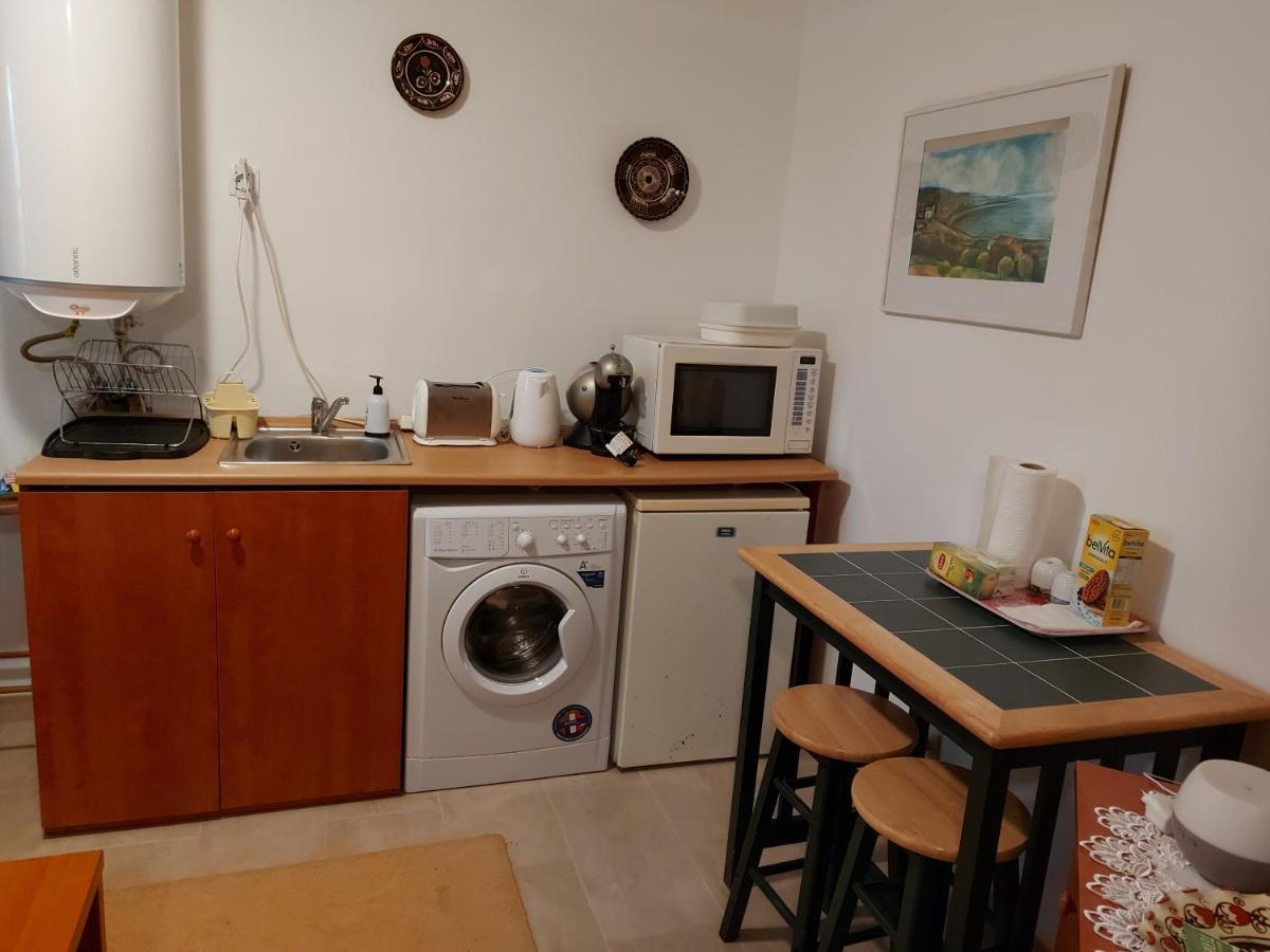 VertessomloNyugalom Szigete 2 Fos Apartman 1 Haloterrelアパートメント エクステリア 写真