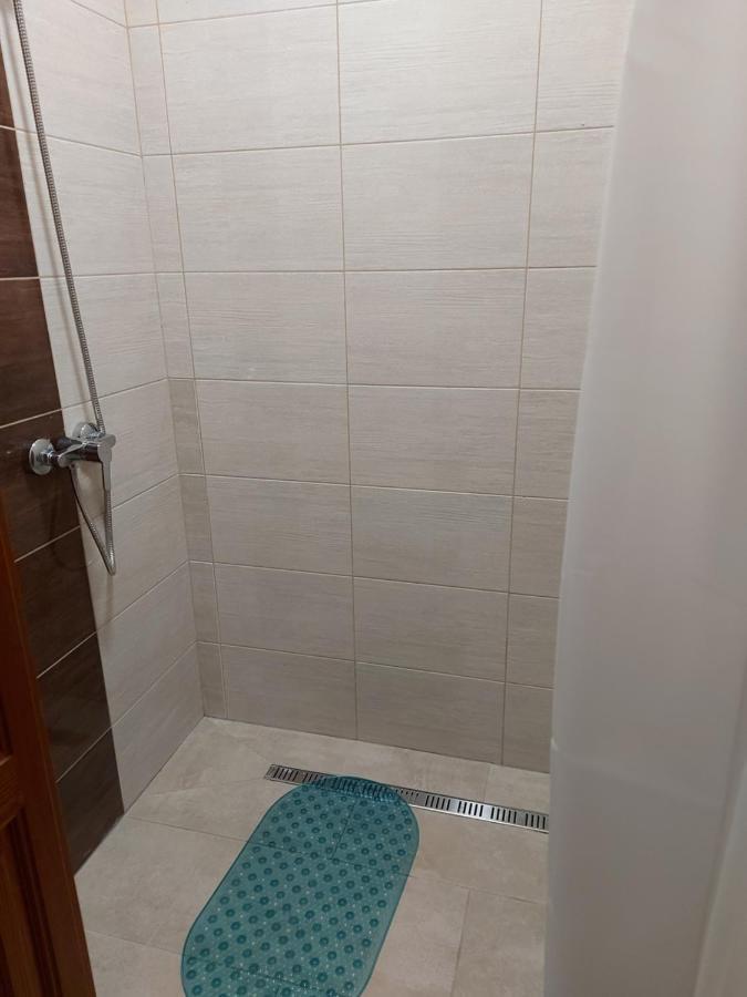VertessomloNyugalom Szigete 2 Fos Apartman 1 Haloterrelアパートメント エクステリア 写真